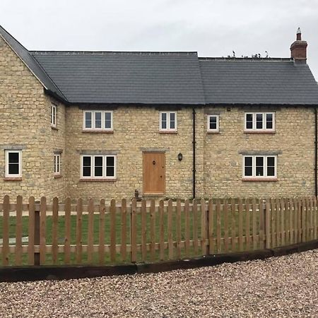Denbrae Apartment Brackley  Exterior photo